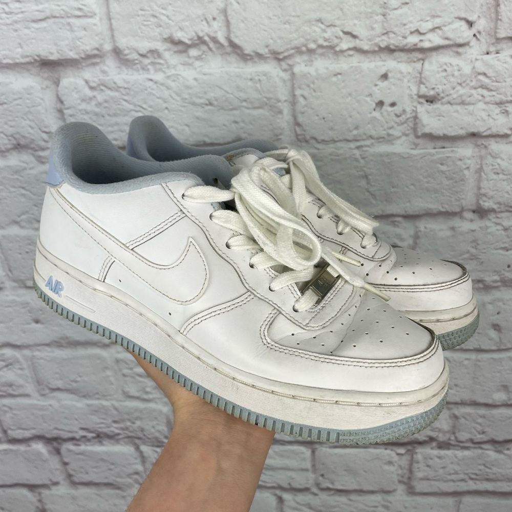 Nike Air Force 1s Baby Blue & White Sneakers Size 37.5/Youth 4‎